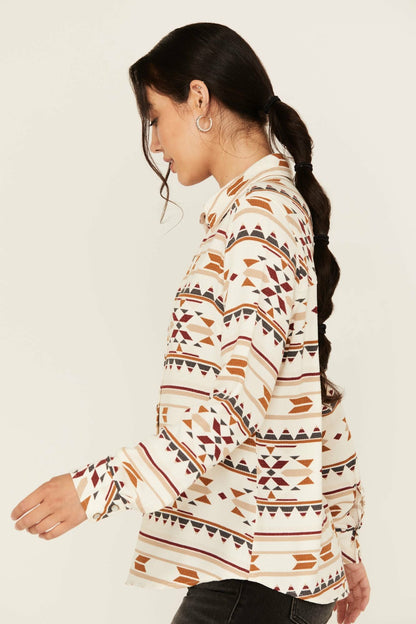 Maplegrove Featherlight Southwestern Print Long Sleeve Pearl Snap Western Shirt