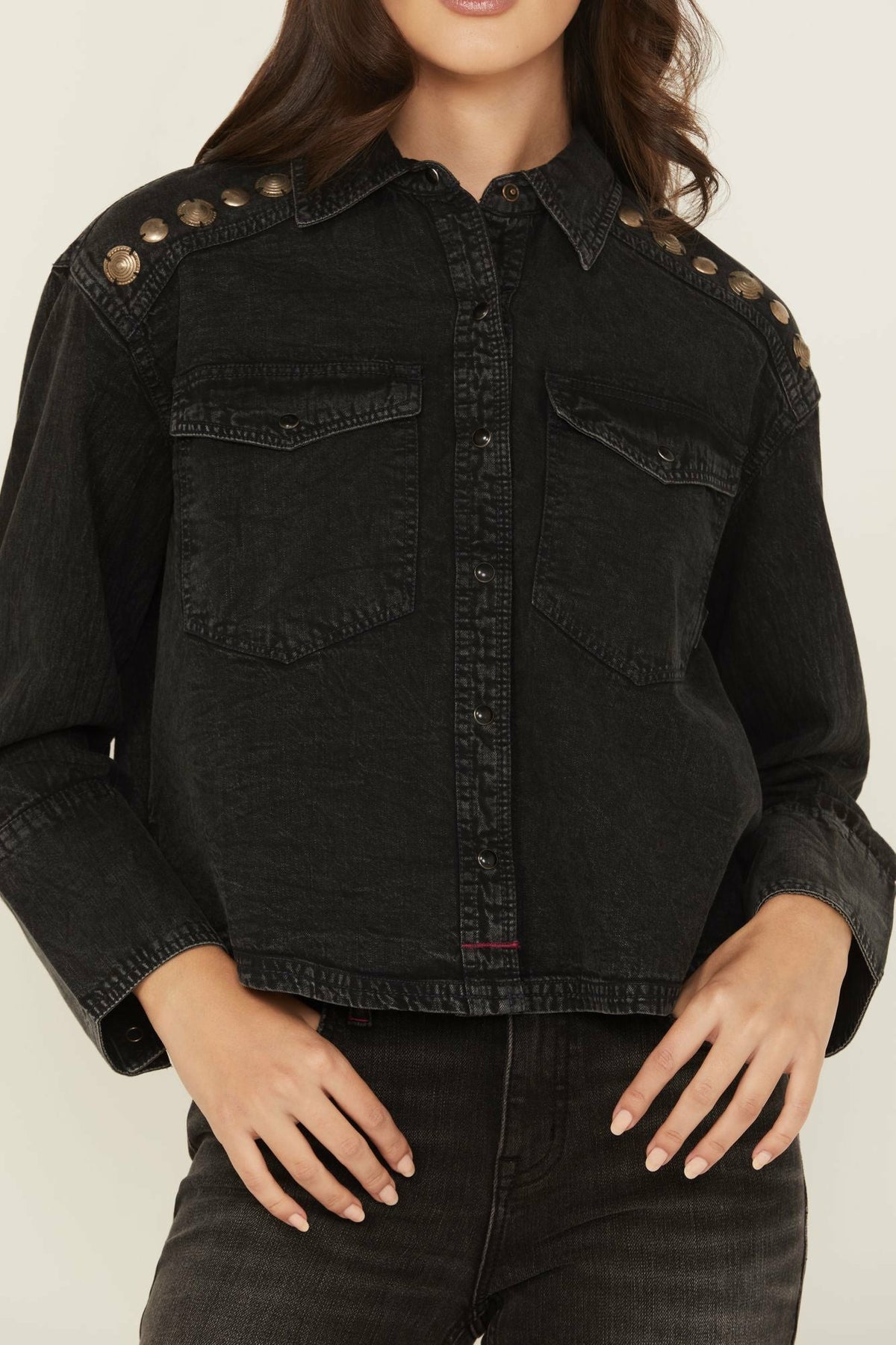 Concho Embellished Long Sleeve Snap Western Shirt
