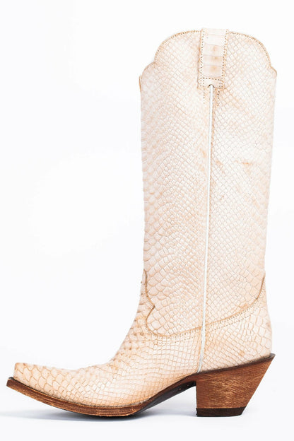 Strut White Western Boots - Snip Toe