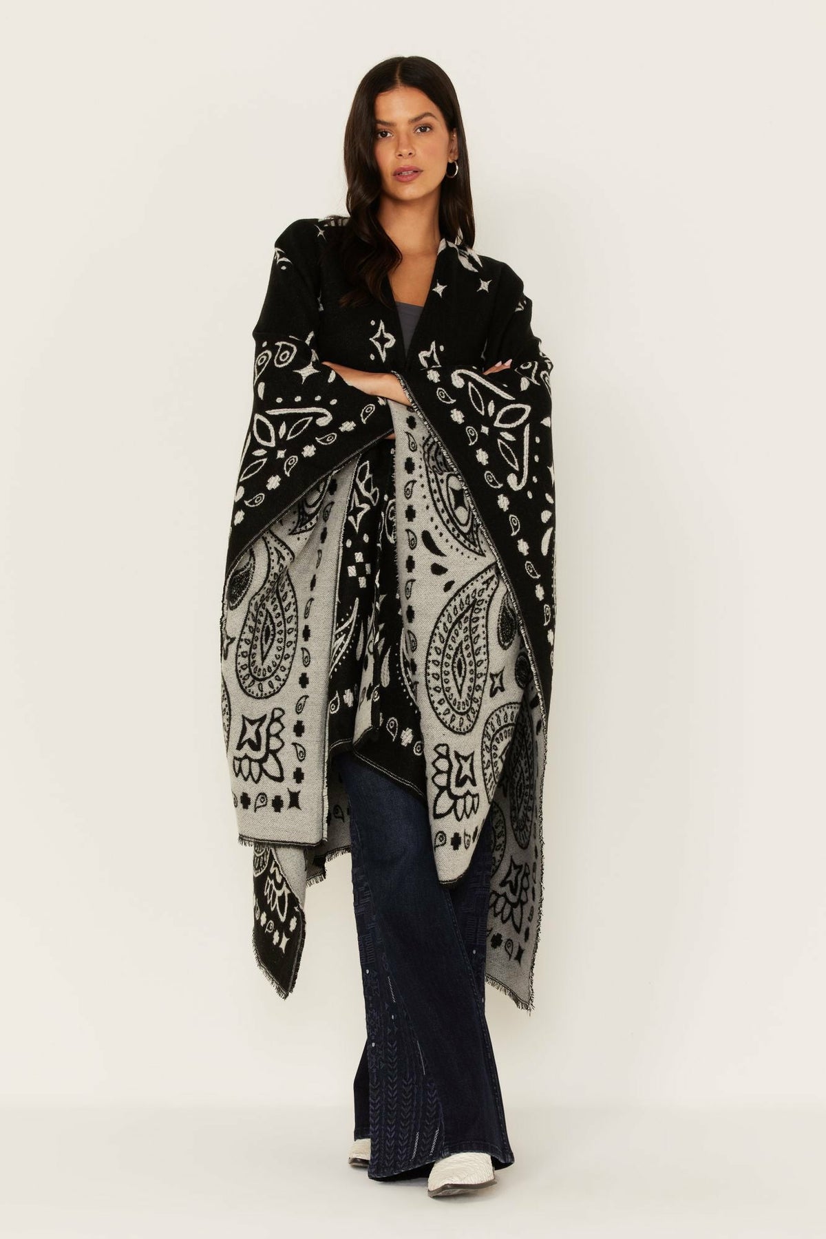 Kyle Bandana Print Blanket Shawl
