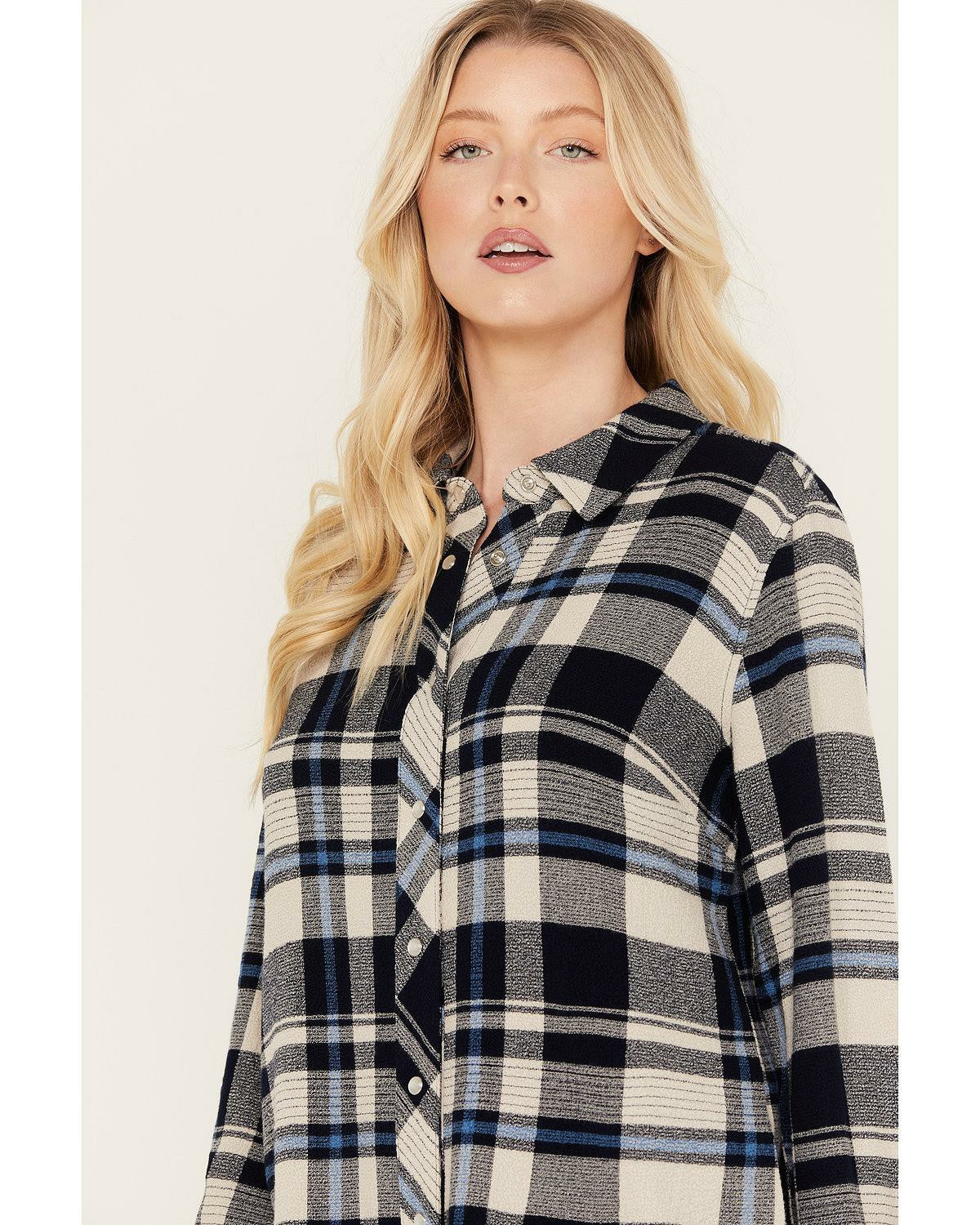 Woodlands Feather Light Plaid Western Top